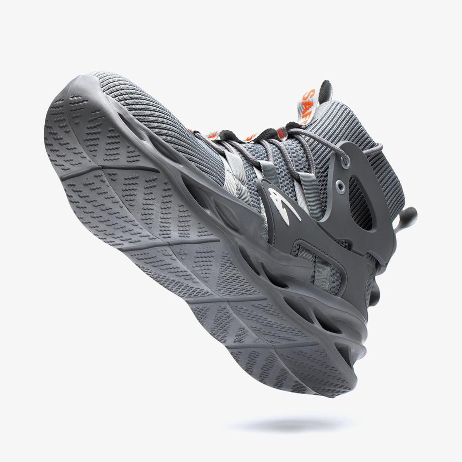 Robust and comfortable safety shoe grey