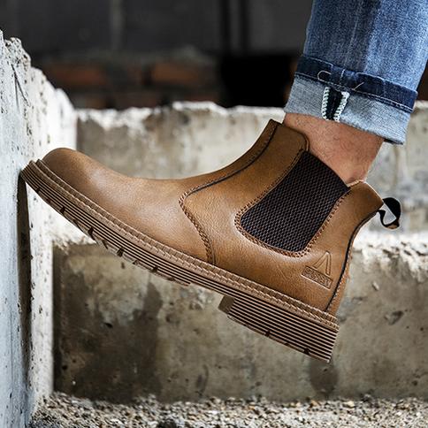 Safety boots in beige comfort leather