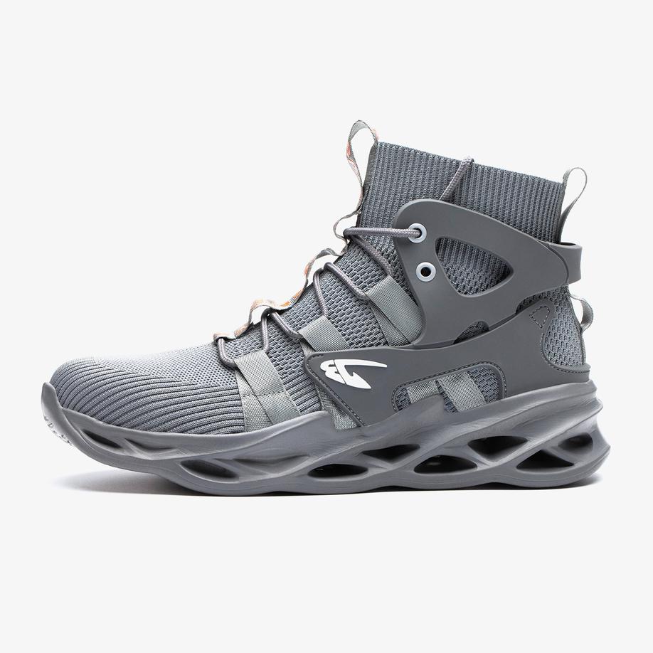 Robust and comfortable safety shoe grey